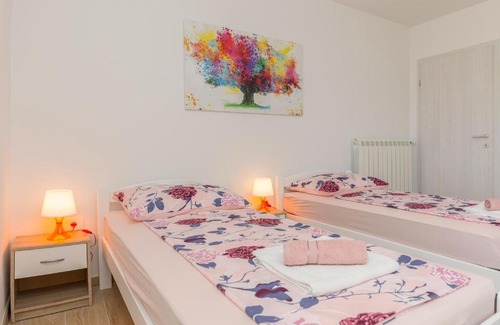 Cezarji Apartment | Apartma Sabina