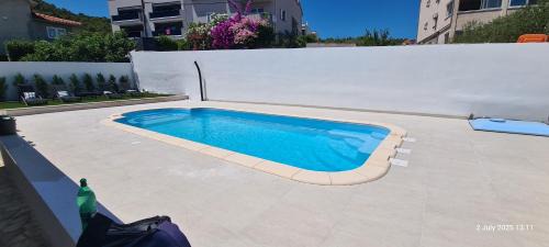 Preko Apartment | Apartman Ana with POOL