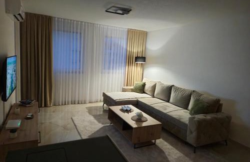 Sanski-Most Apartment | Apartman devet rijeka
