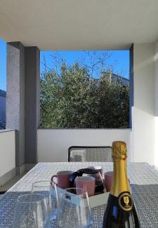 Pjescana Uvala Apartment | Apartman Emily, 6 plus 2 guests, newly refurbished