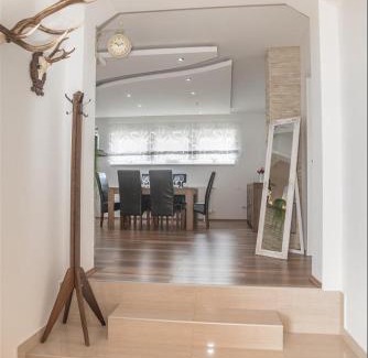 Cazma Apartment | Apartman Hubertus 5*