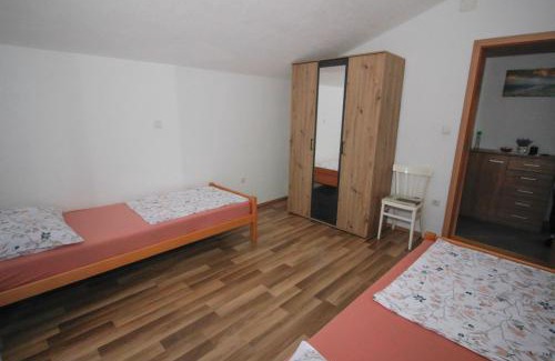 Municipality of Omisalj Apartment | Apartman Ladan