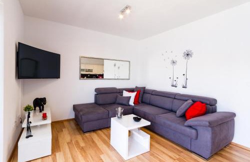 Cove Tri Zala (Zrnovo) Apartment | Apartman Orlando