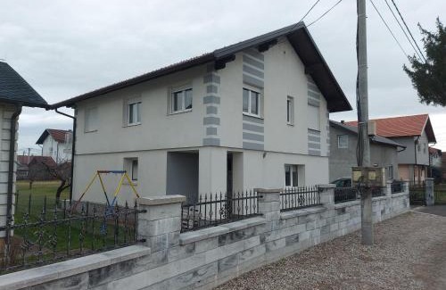 Glamocani Apartment | Apartman TT Stan na dan Trn Laktaši
