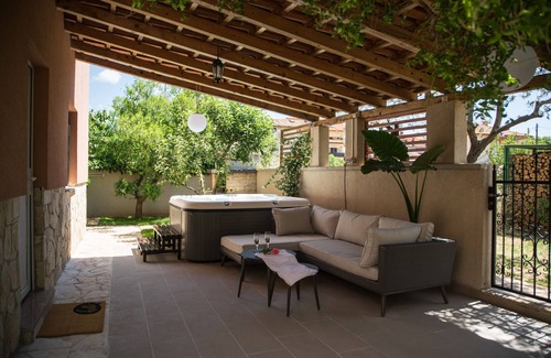 Valbandon Apartment | Apartmani M&C, Jacuzzi pool, Nationa Park Brijuni Islands, old town Fažana