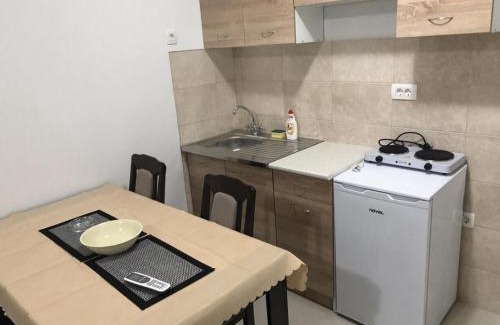 Bar House | Apartmani Maja