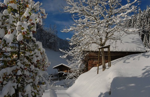Bad Rippoldsau-Schapbach Apartment | Apartment on a goat farm in a quiet, sunny location