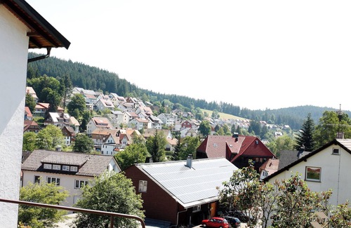 Schonach im Schwarzwald Apartment | Apartment '45qm' with Mountain View, Shared Garden and Wi-Fi