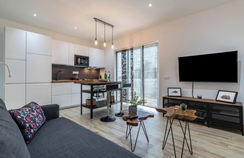 San Bartolome Apartment | Apartment 'Casa Majina' with Volcano View, Terrace & Wi-Fi