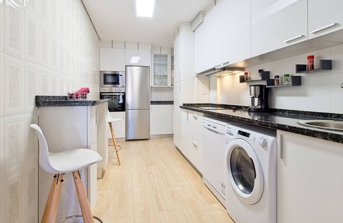 Leon House | Apartment 'Osiris' with Wi-Fi
