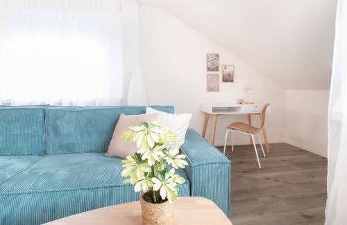 Neuhausen am Rheinfall Apartment | Apartment Blau I Rhine Falls I Netflix I balcony
