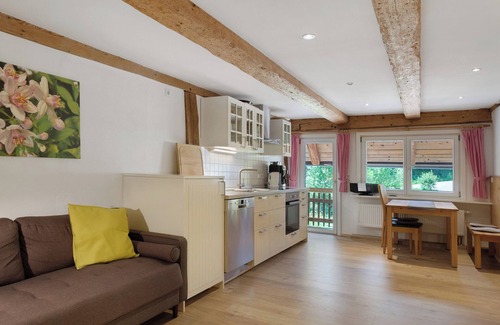 Gutach Apartment | Apartment 'Bauernstüble' with Mountain View, Shared Terrace and Wi-Fi