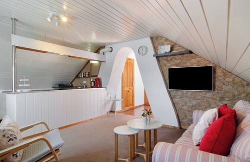 Radolfzell am Bodensee Apartment | Apartment 'with 40qm' with Shared Garden and Wi-Fi