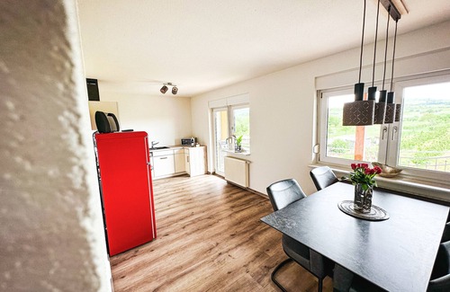 Sasbach am Kaiserstuhl Apartment | Apartment 'Ferienwohnung Eichert 55qm' with Balcony and Wi-Fi