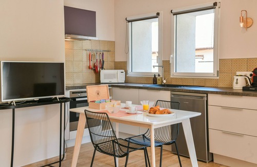 Saint-Pierre-d'Albigny Apartment | Apartment 'Chez Flo - Clim Parking - Clg' with Mountain View and Air Conditioning