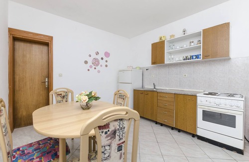 Ivan Dolac Apartment | Apartments Helena (34021-A1) - Ivan Dolac - island Hvar