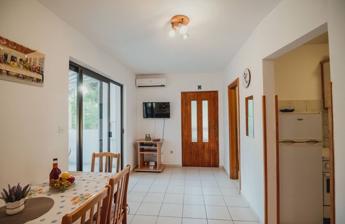 Ivan Dolac Apartment | Apartments Antun (33181-A3) - Ivan Dolac - island Hvar