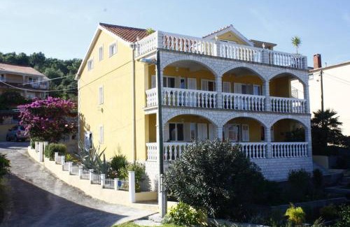 Arbanija Apartment | Apartmen Karmen 2