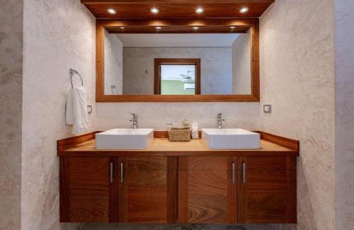 La Iglesia Apartment | Apartmeno en Jardines de Monserrat