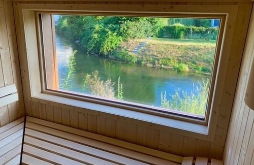 Singen Apartment | Apartment über dem Wasser, 57qm, 1 Schlafzimmer, 1 Wohn-/Schlafzimmer, Loggia, max. 4 Personen