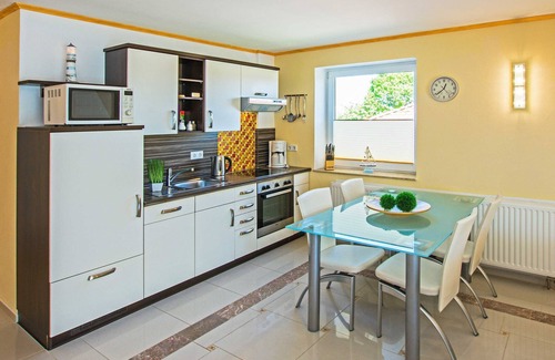 Heringsdorf Apartment | Apartment 03 - Pisa - Villa Europa - Apartments with fireplace and shared pool