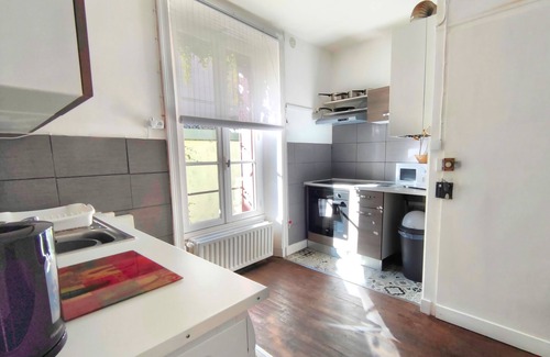 Le Dorat Apartment | Apartment 1 a lovely 1 bed flat with garden and parking. No fees.