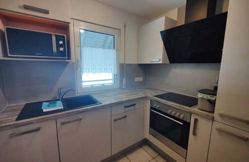 Hoyren Apartment | Apartment '1' with Shared Terrace, Shared Garden and Wi-Fi