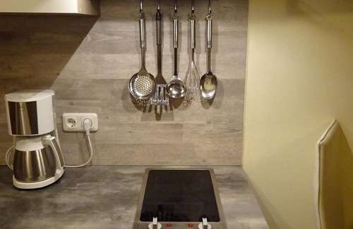 Schoeder Apartment | Apartment 1 room studio, bed-sitting room, shower, WC, balcony - Wedam Ronald -