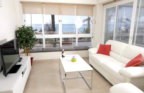 Les Meravelles Apartment | Apartment 1. sea line