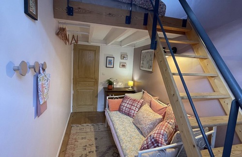 Villers-Cotterets Apartment | Apartment 100 M2 hypercentre 1 minute from Cité Internationale!
