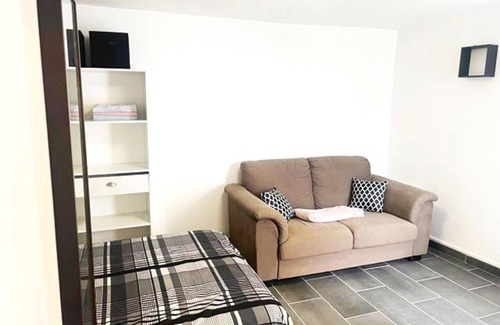 L'Economie Apartment | Apartment 15 minutes from Paris by RER