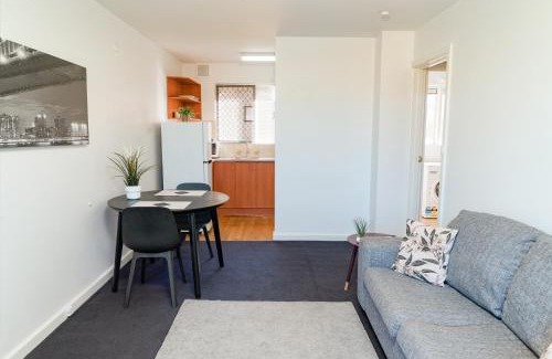 Rivervale Hotel | Apartment 19 Burswood