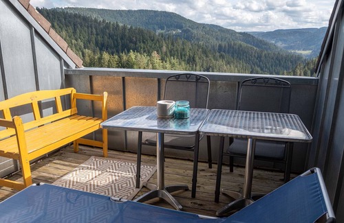 Schiltach Apartment | Apartment 2 "Starry Sky", top floor, 80sqm, 2 bedrooms, max. 6 people