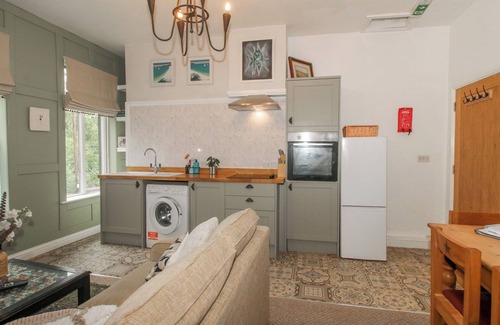Great Witley Cottage | APARTMENT 2 THE BRIDGE AT STANFORD HOTEL, romantic in Great Witley