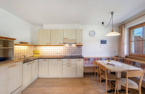Valdaora di Sopra Apartment | Apartment '2' with Mountain View, Shared Garden and Wi-Fi