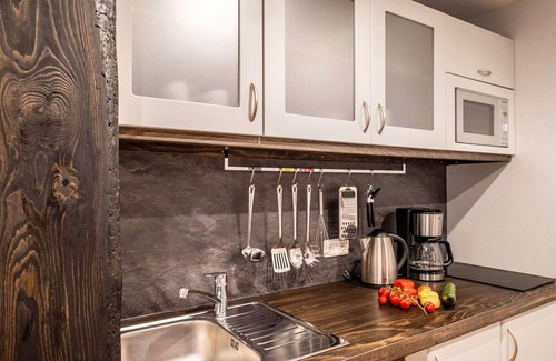 Buetzow Apartment | Apartment '2-Zimmer - Vierburg Bützow' with Shared Terrace, Shared Garden and Wi-Fi