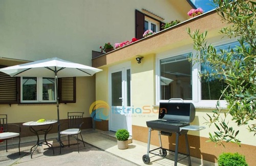 Klana Apartment | Apartment 2260/73943 (Kvarner - Klana), 17000m from the beach