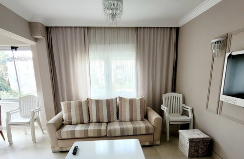 Avsallar Apartment | Apartment 2min walk from beach, adult children's pool, in town center