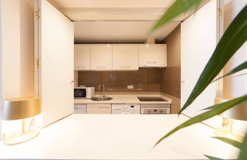 Cuatro Caminos Apartment | Apartment 3 rooms in Nuevos Ministerios by Sharing Co.