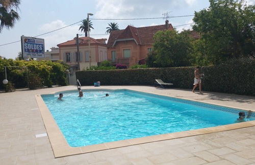 Golfe Juan Apartment | Apartment 3 rooms Modern Swimming pool Parking 300 m Beach Golfe Juan