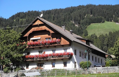 Valle San Silvestro Apartment | Apartment '3' with Mountain View, Shared Garden and Wi-Fi