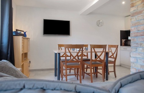 Schmatzin Apartment | Apartment '3' with Private Terrace, Private Garden and Wi-Fi