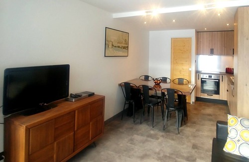 Les Menuires Apartment | Apartment 4/6 people 40m2 at the foot of the slopes facing south 4 fl. Or Les Menuires