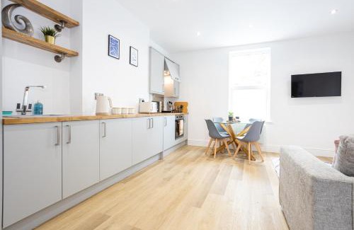 Walkden Apartment | Apartment 4 - Beautiful 1 Bedroom Apartment Near Manchester