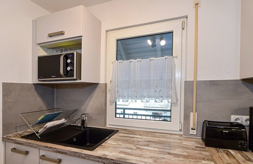 Hoyren Apartment | Apartment '4' with Lake View, Shared Terrace and Wi-Fi