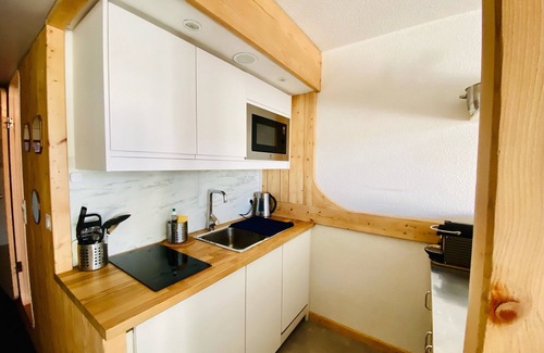 Arc-1800 Apartment | Apartment 4 people full south access tracks