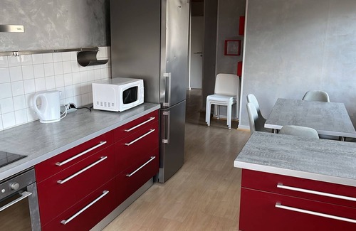 Trevenans Apartment | Apartment 5 minutes from the TGV station and the entrance to the A36 motorway
