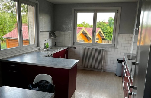 Trevenans Apartment | Apartment 5 minutes from the TGV station and the entrance to the A36 motorway