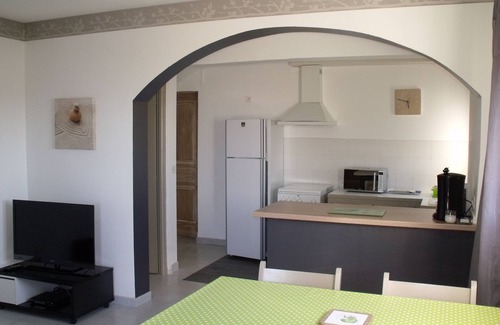 Monticello Apartment | Apartment 5 minutes drive from town center with no parking problems