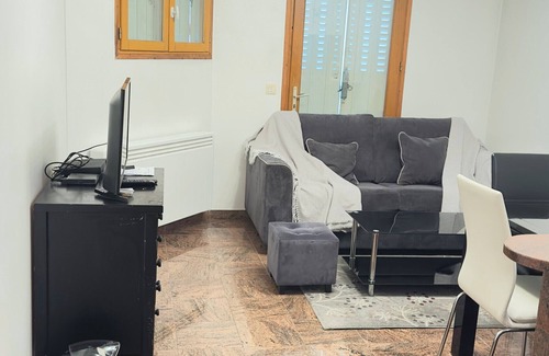 Drancy Apartment | Apartment '5 Rue Bartholomé Drancy' with Wi-Fi
